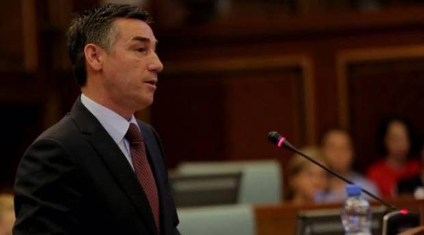 Veseli: Devlet Yaşam ve Özgürlük Önünde Diz Çökmeli
