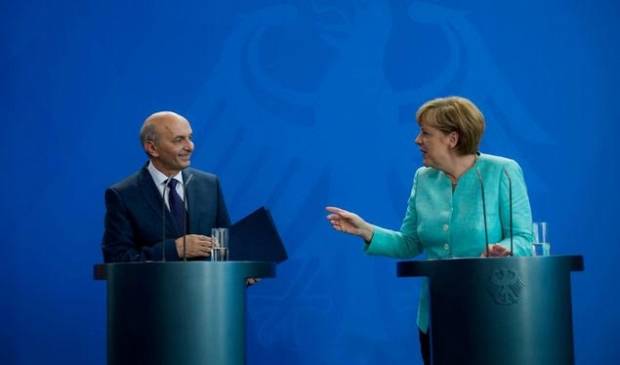 Merkel: Sırbistan İle Diyalog Önemli Konu