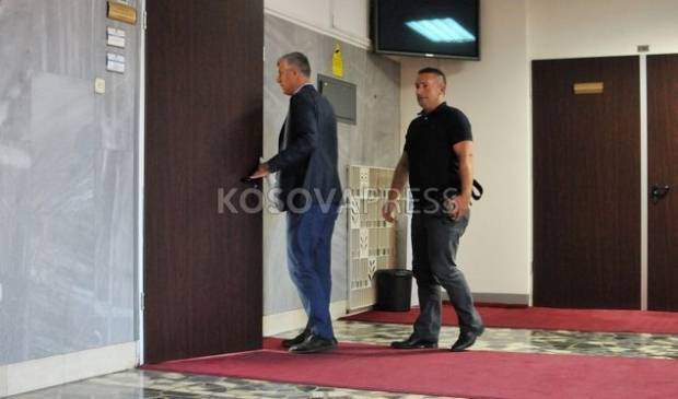 Thaçi Oyları Sağladı, Mahkeme Haftaya Oylanacak
