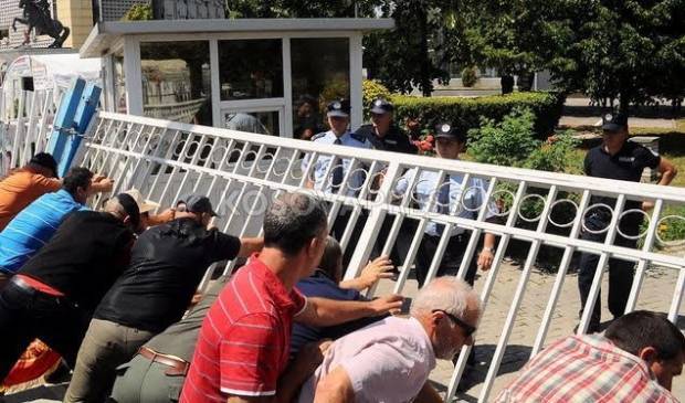 Qeriqi ve Arkadaşları Serbest Bırakıldı