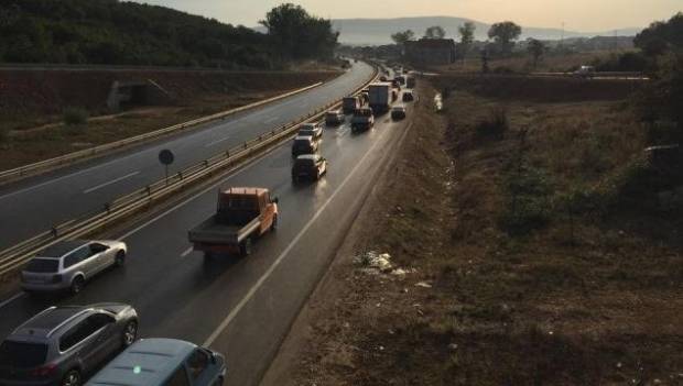Priştine - İpek Yolu Bugün de Kısa Süreliğine Kapatılacak