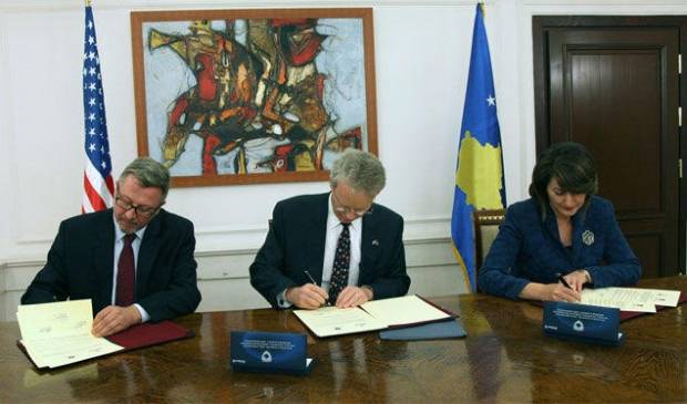 ABD Hükümeti Kosova'ya Yardımını Sürdürecek