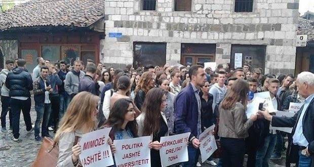 Yakovalı Talebeler Öğrenimi Boykot Ediyor