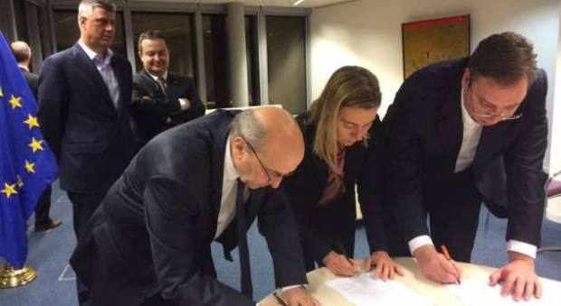 Mustafa: Hükümet, Anayasa Mahkemesi'nin Görüşüne Saygı Gösterecektir