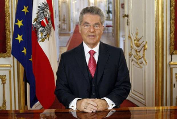 Fischer, Meclis'e Hitap Edecek