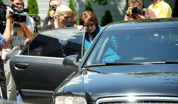 Jahjaga, Anayasa Mahkemesi'ne Başvurdu