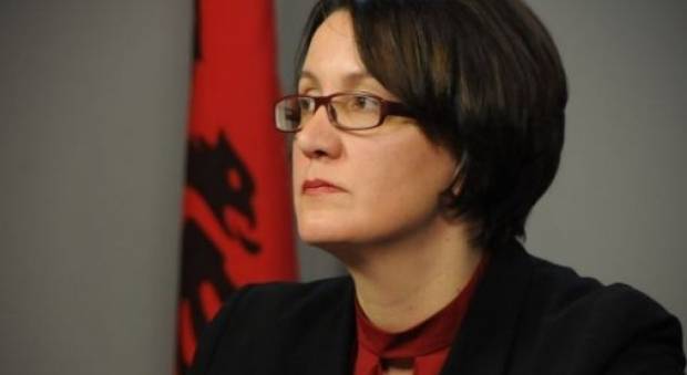 Dërguti: Muhalefetin Uzaklaştırılması,  Yönetmeliğe Aykırı