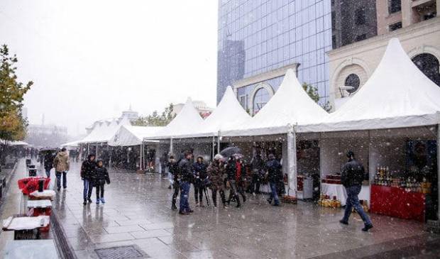 Priştine'de Kış Fuarı Açıldı