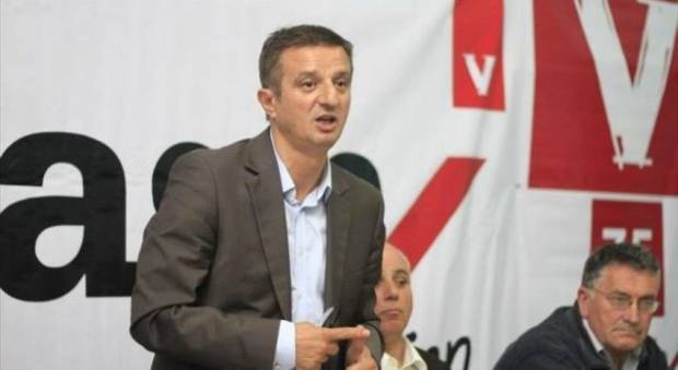 Topalli Ev Hapsinde, Kadaj-Bujupi Serbest