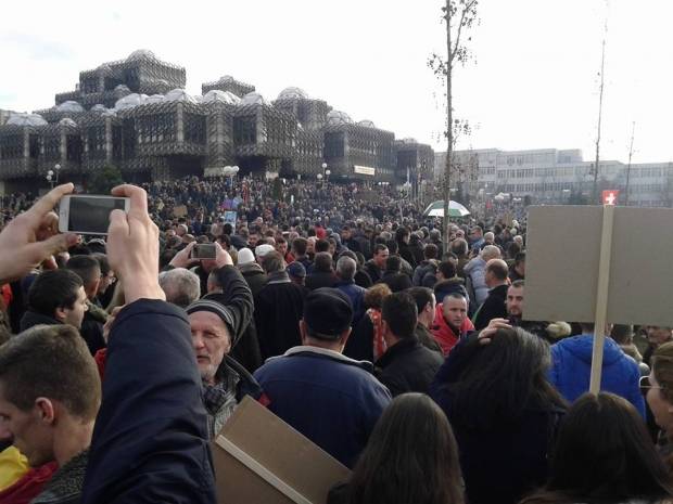 Protestocular Meydana Doğru Yürümeye Başladılar
