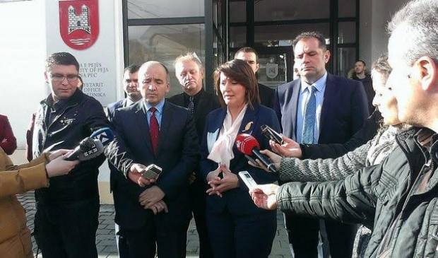 Cumhurbaşkanı Jahjaga Yerel Ekonomiye Destek Ziyaretlerini Sürdürüyor