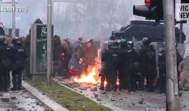 Vice News: "Yolsuzluk, Nefret ve Şiddet: Kosova Krizi".