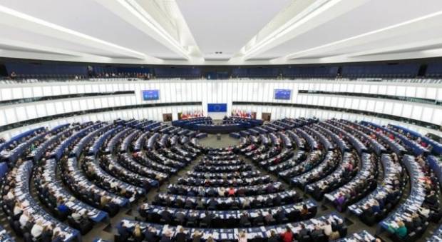 Kosova ve Sırbistan Karar Tasarıları Bugün Oylanacak