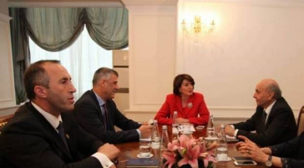 Jahjaga, İktidar ve Muhalefeti Masada Birleştirdi