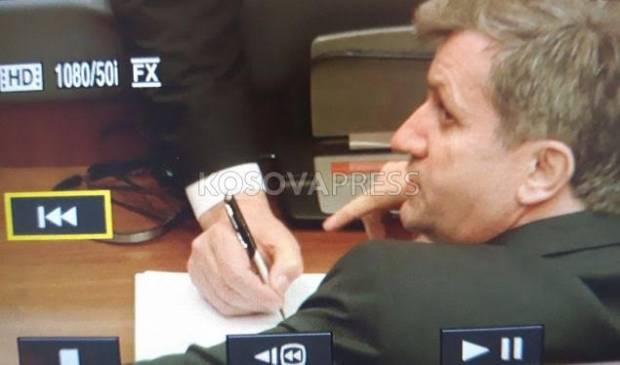 Grabovci ve Beqiri, Milletvekillerinden İmza Topladı
