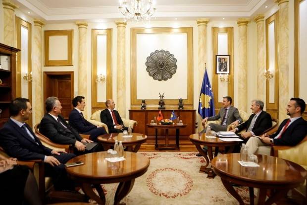 Veseli,  Jashari ve Totozani'yi Kabul Etti