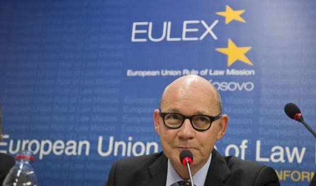 EULEX Şefinden  Kadınlara Destek