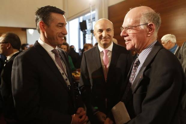 Lammert: Almanya, Kosova'yı  Desteklemeye  Devam Edecek