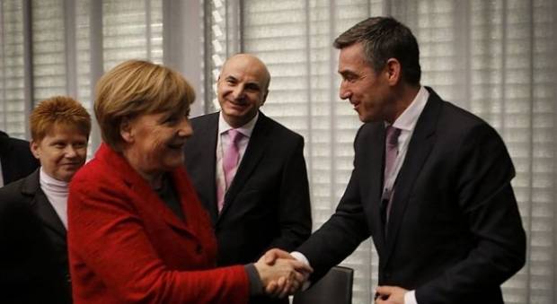 Veseli,  Merkel ile Görüştü