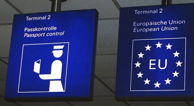 Reuters: AB Kosova için de Vizelerin Kaldırılacağını Duyurmaktadır