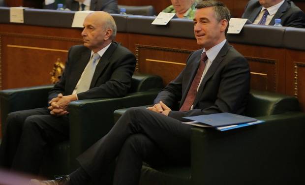 PDK ve LDK Yetkilileri Hükümet'in Genişletilmesi İhtimalini Dışlıyorlar