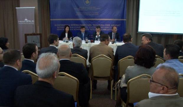 Kültür ve Eğitim Konferansı Başladı
