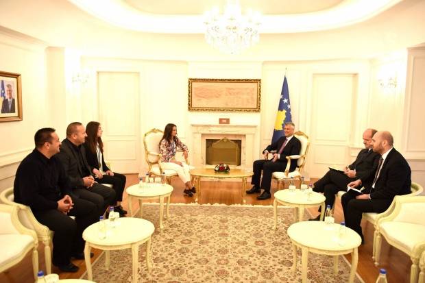 Thaçi, Judo Şampiyonu Majlinda Kelmendi'yi Kabul Etti