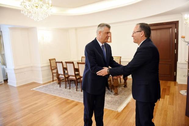 Cumhurbaşkanı Thaçi Banka Guvernörü Hamza'yı Kabul Etti