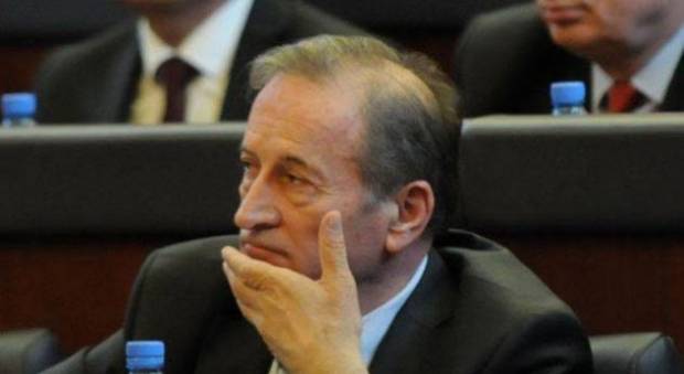 Azem Syla Teslim Oldu
