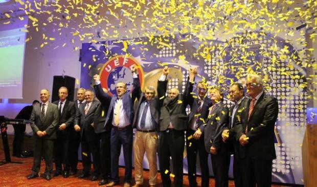 Devlet Yetkilileri, Kosova'nın UEFA Üyeliğini Kutladı