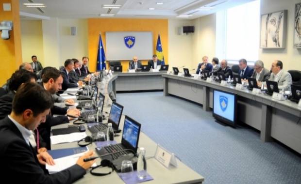 Maaşlar Yasası Tatillerden Önce Meclise Gönderilmeli