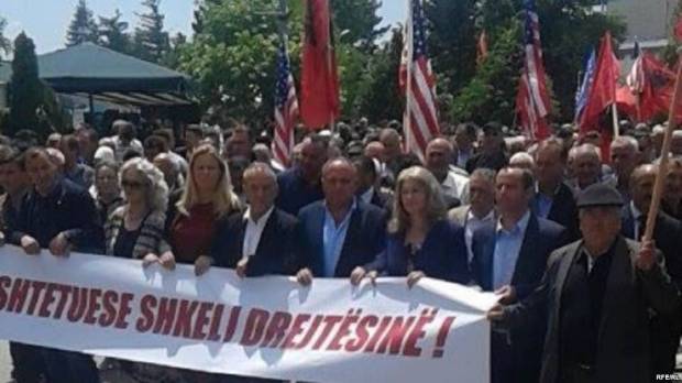 Deçan, Manastır Mal Varlığı Kararını Kabul Etmiyor