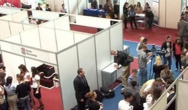 Priştine'de Bugün İş Fuarı Açıldı