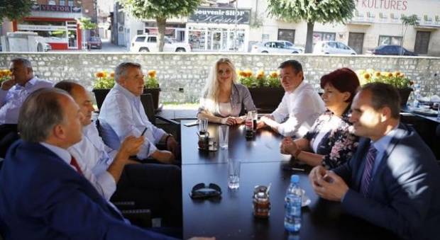 Veseli Topluluklar Milletvekilleri ile Bir Araya Geldi