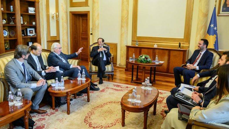 Konjufca: Malvarlığına El Koyma Bürosu, Meclis Gündeminin Önceliği