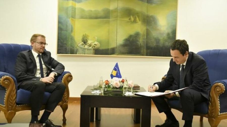 Arbër Vokrri, Uluslararası Diplomatları Suçlayan Açıklamaları Sonrası Görevden Alındı