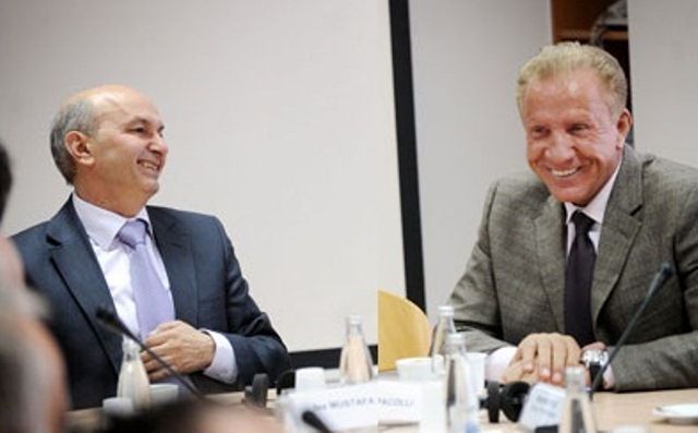 LDK ve AKR, Thaçi'ye Karşı Seferber