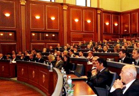 Eski Bakan Nekibe Kelmendi İçin Anma Toplantısı
