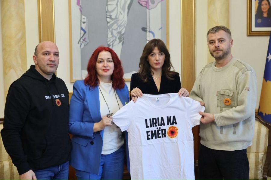 “Liria ka Emër” Temsilcileri, Meclis Başkanı Haxhiu ile Görüştü