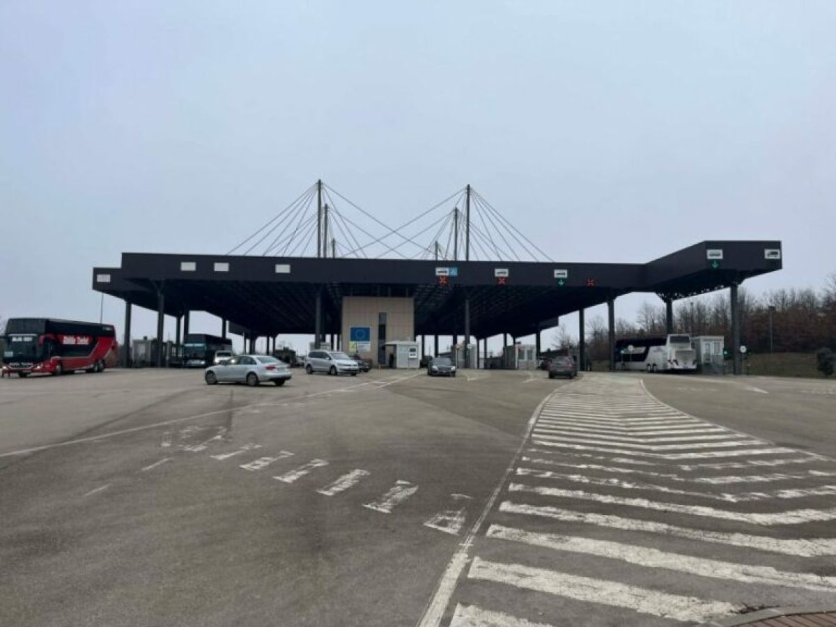 Sınır Kapılarında  Bekleme Süreleri Şimdilik Kısa,  Yoğunluk Bekleniyor