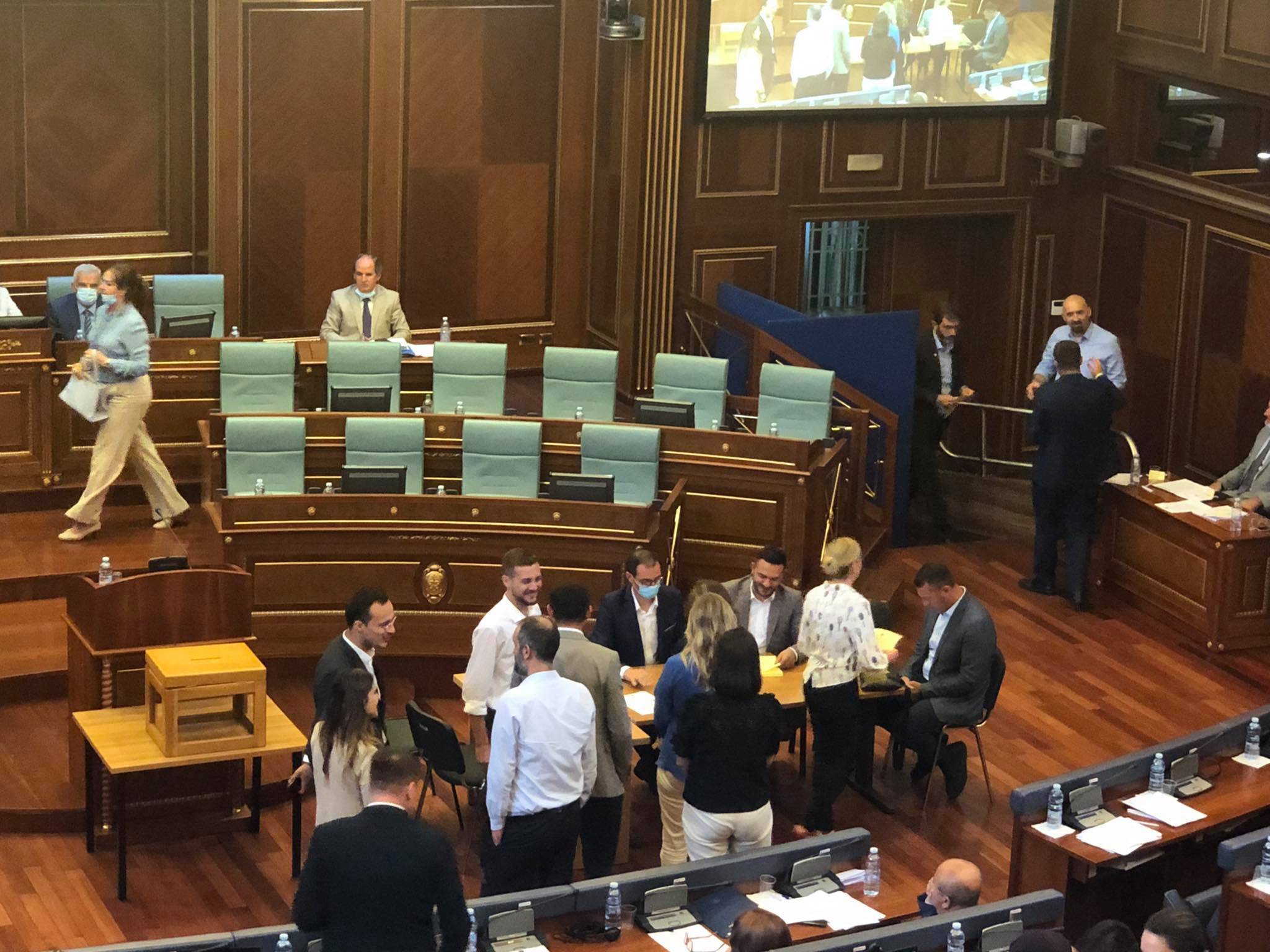 Muhalefetsiz Meclis Oturumunda, Oylama İşlemleri Başladı