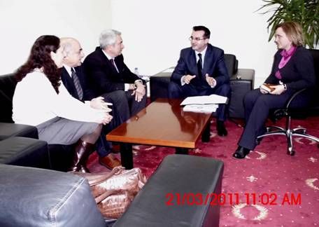 Bakan Agani "Göz Vakfı" Hastanesi Heyetiyle Görüştü