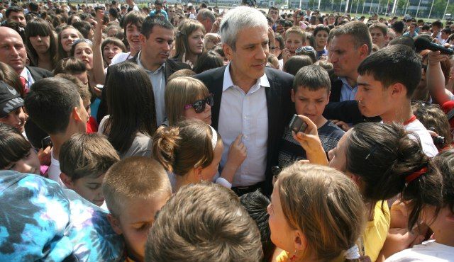 Tadiç: Sırbistan Kosova'dan Hiçbir Zaman El Çekmeyecek