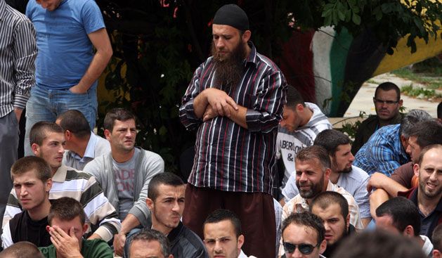 "Bashkohu" Hareketinin Protestosuna İslam Birliği Karşı