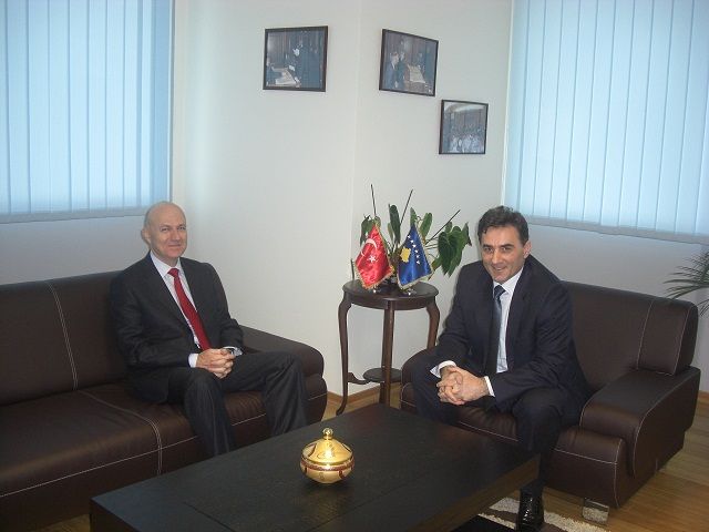 Büyükelçi Ünler, Bakan Yağcılar İle Vedalaştı