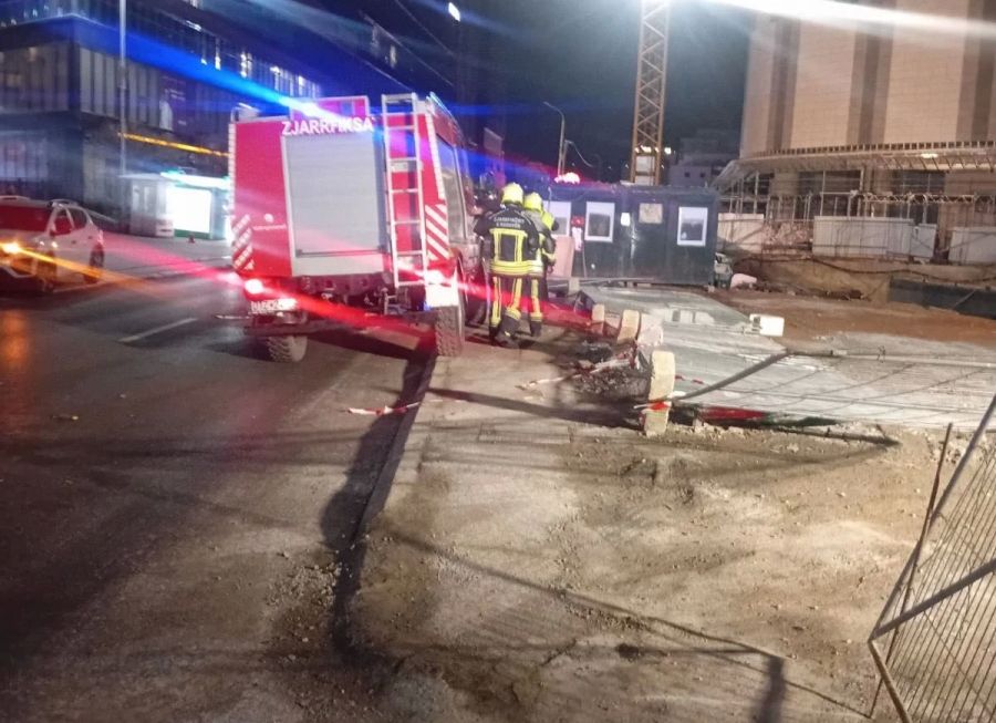 Priştine’de Şiddetli Rüzgar Bazı Yerlerde Maddi Hasara Yol Açtı