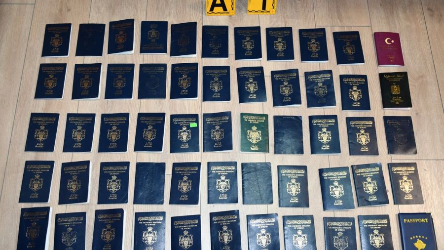 Göçmen Kaçakçılığı Şüphesiyle Biri Ürdün Diğeri Türk 2 Kişi Gözaltına Alındı