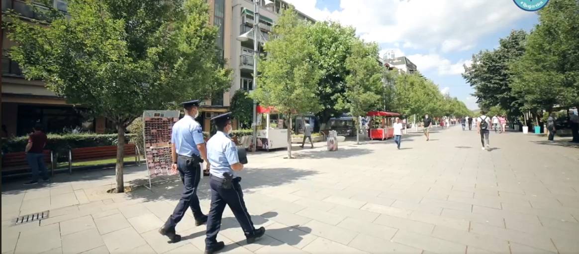 Kendiniz ve Ekonomi İçin Maske Takın