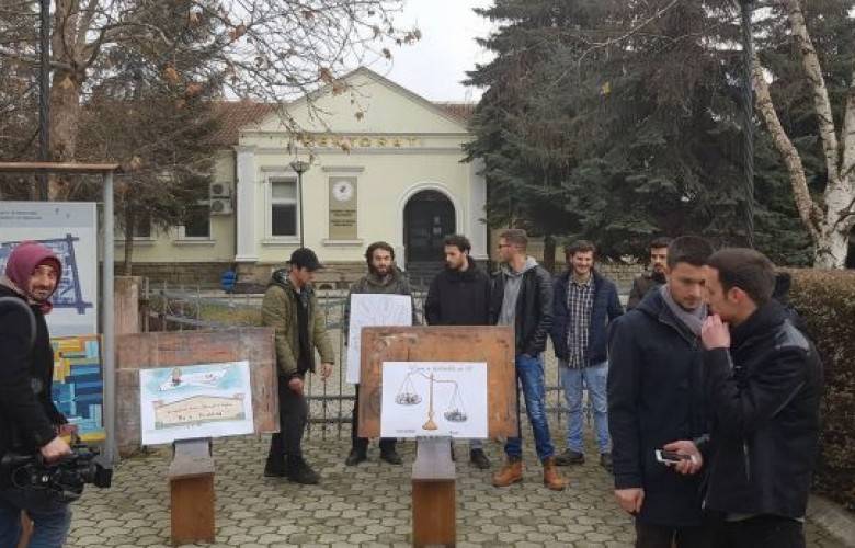 Üniversite Öğrencilerinin Sembolik Eylemi