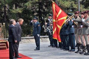 Makedonya'da Cumhurbaşkanı Pacolli'ye Resmi Karşılama
